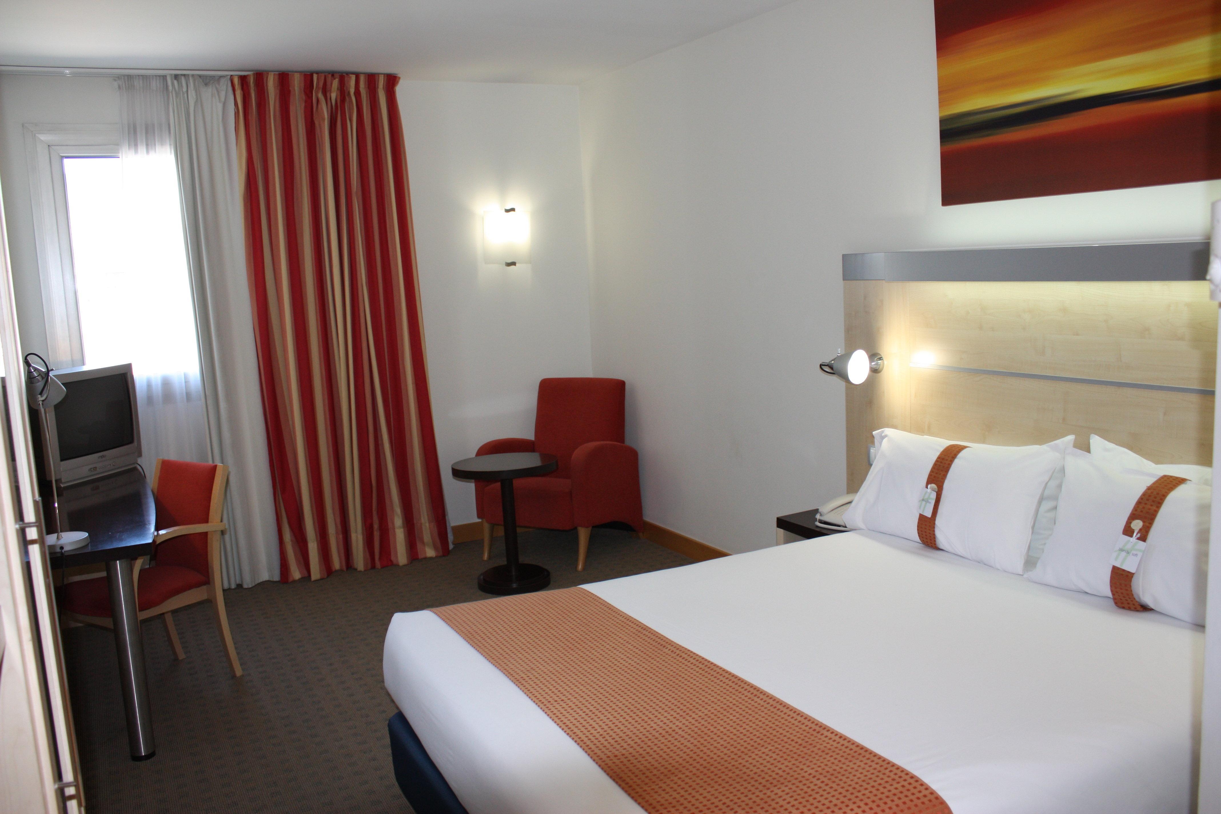 Holiday Inn Express Molins De Rei By Ihg Экстерьер фото