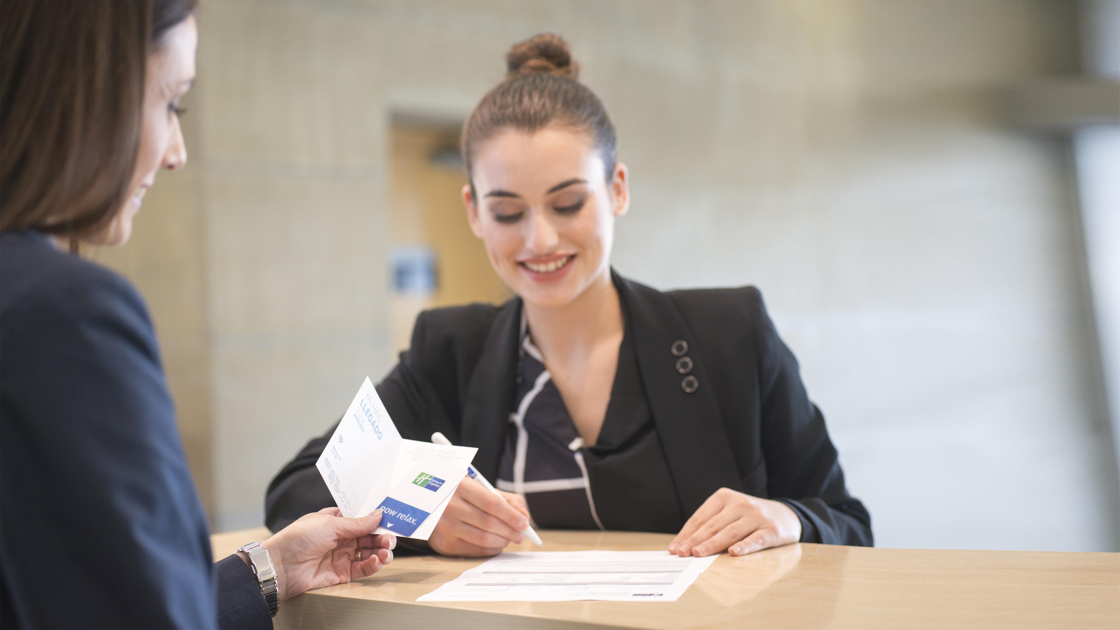 Holiday Inn Express Molins De Rei By Ihg Экстерьер фото