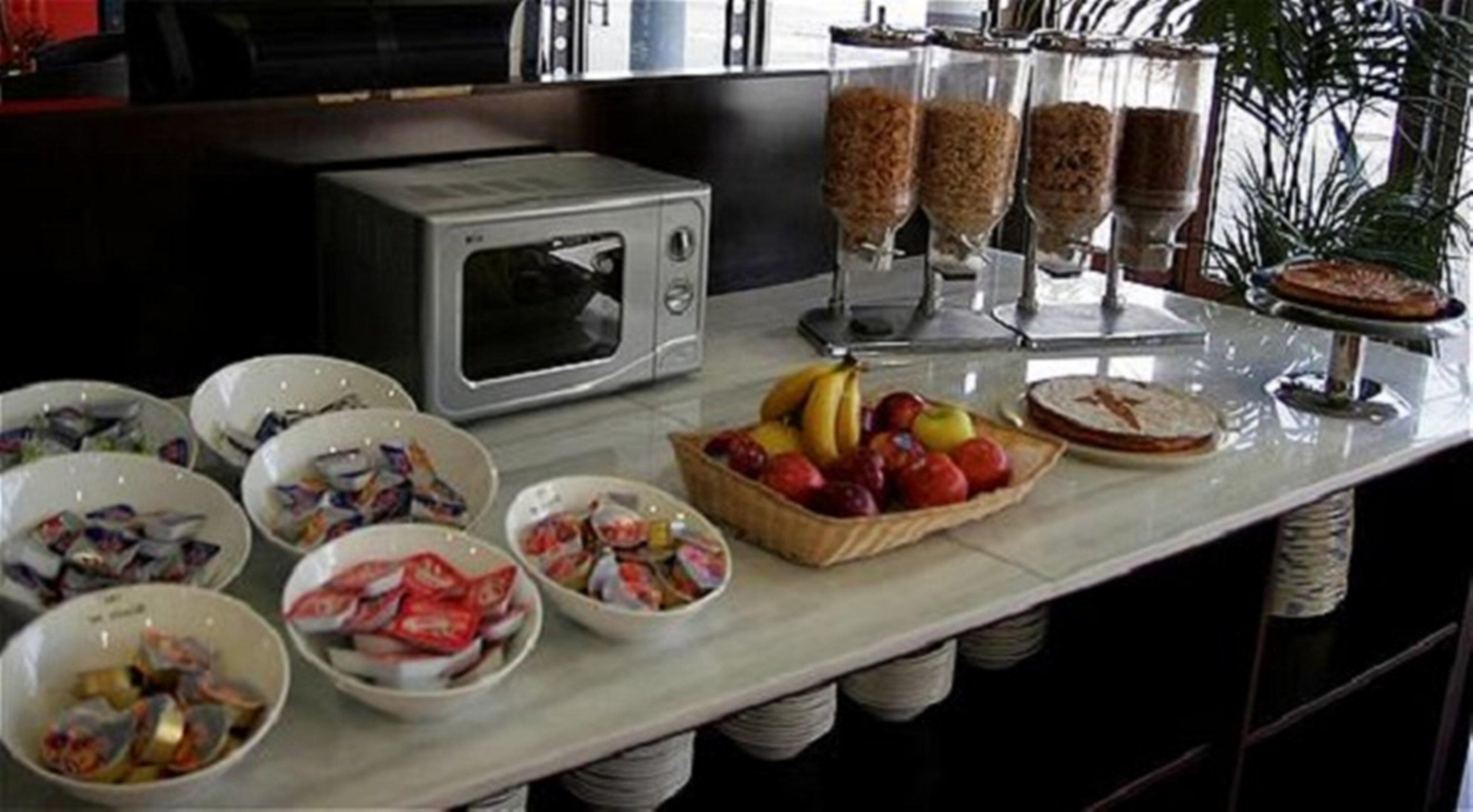 Holiday Inn Express Molins De Rei By Ihg Экстерьер фото
