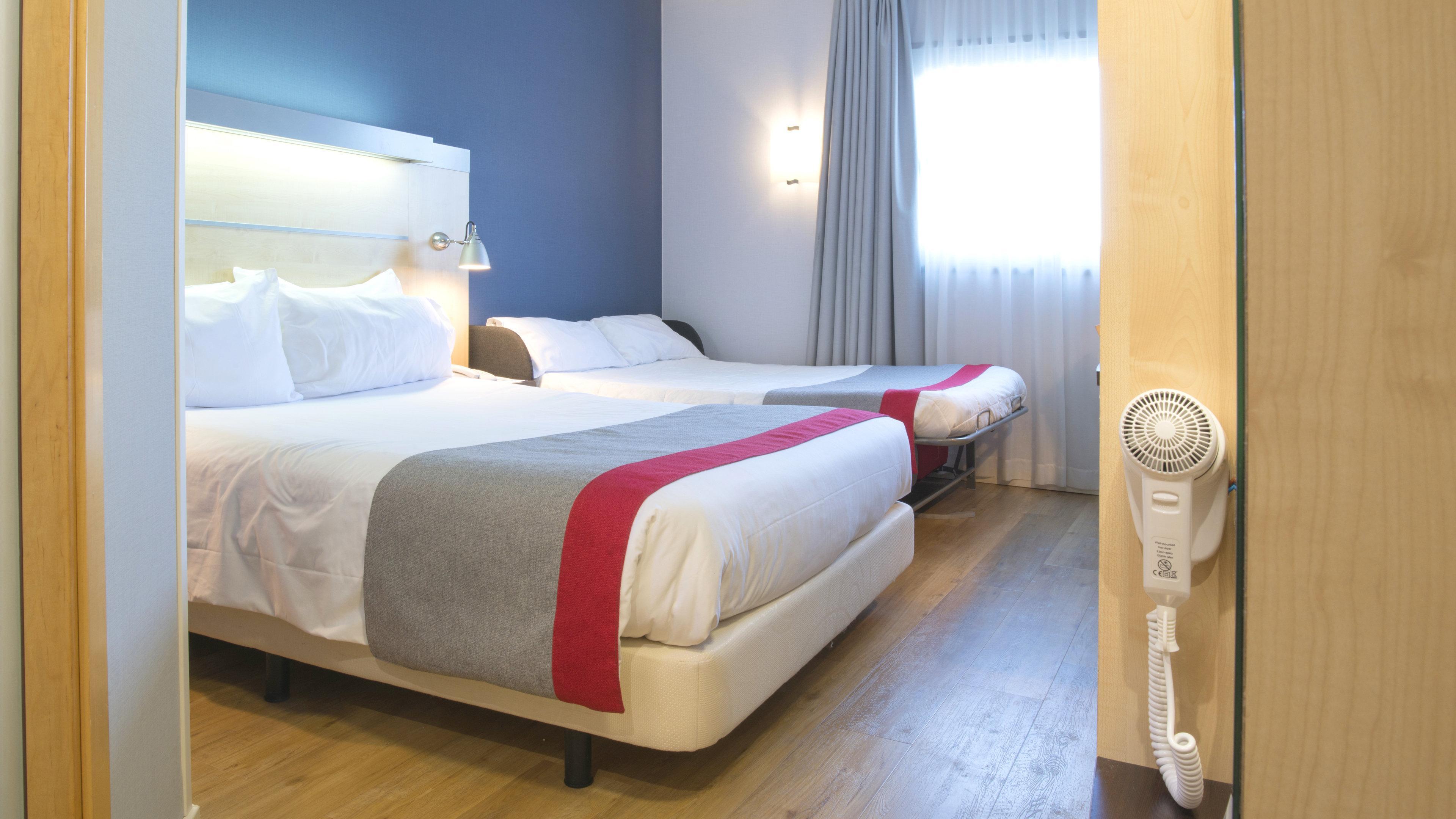 Holiday Inn Express Molins De Rei By Ihg Экстерьер фото