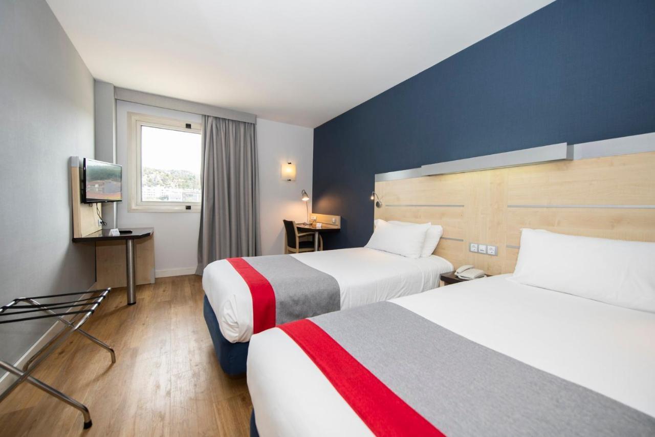 Holiday Inn Express Molins De Rei By Ihg Экстерьер фото