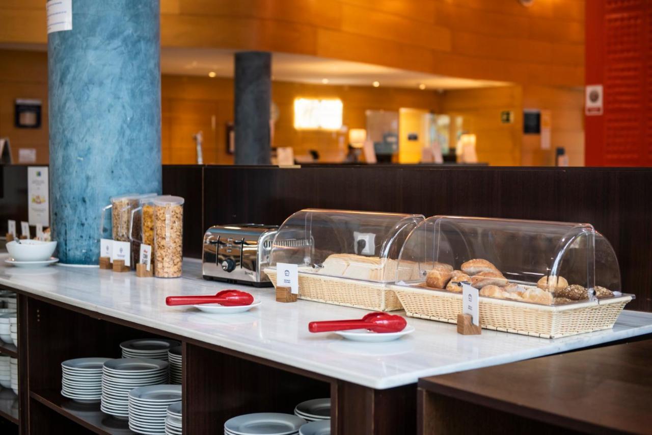 Holiday Inn Express Molins De Rei By Ihg Экстерьер фото