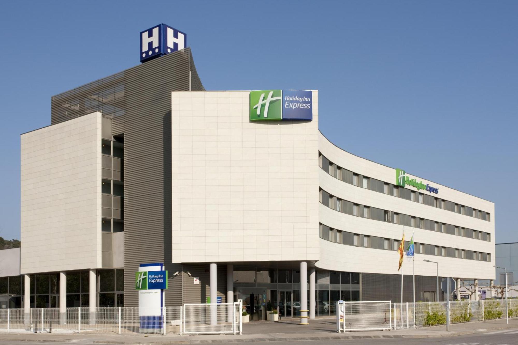 Holiday Inn Express Molins De Rei By Ihg Экстерьер фото