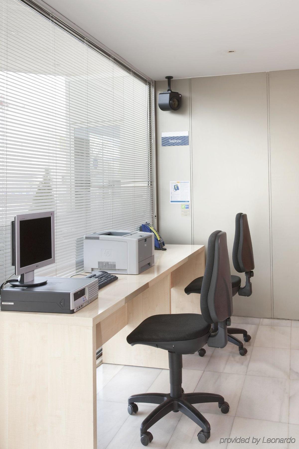 Holiday Inn Express Molins De Rei By Ihg Удобства фото